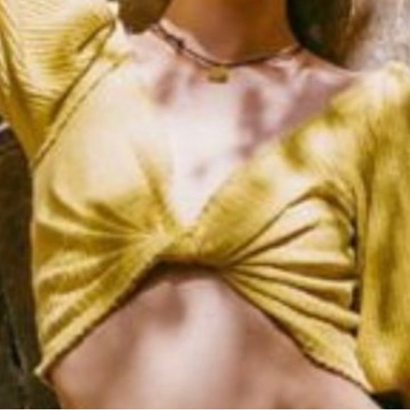 Urban Outfitters Lena Twist Front Cropped Top - Picture 5 of 15